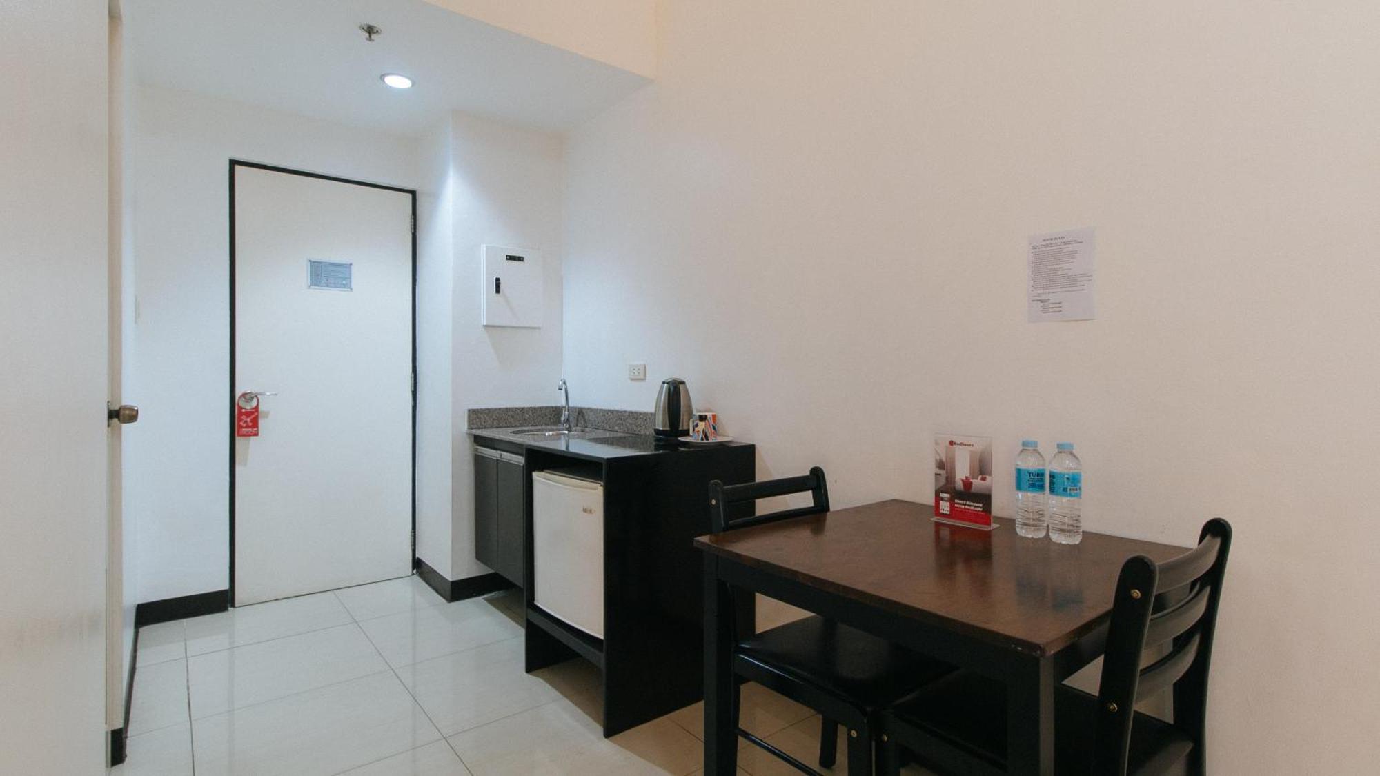 Reddoorz Plus At Banawe Ciudad Quezon Exterior foto